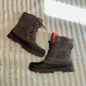 BARETRAPS Brown Winter Boots with Coral Accents